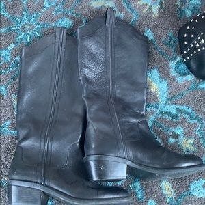 Arthur’s chiang leather boots